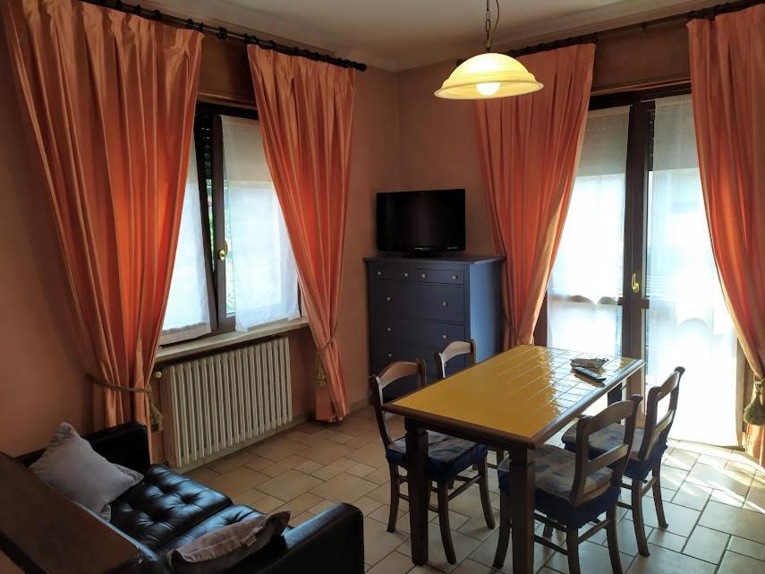 Astixio Villa San Damiano d'Asti ภายนอก รูปภาพ